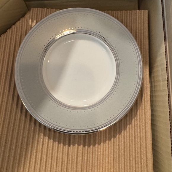 Ralph Lauren Silk Ribbon China Set - Picture 2 of 4